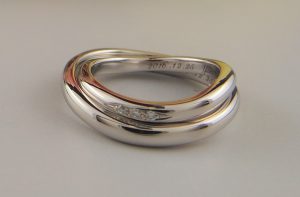 ふたりで1つに重なる思い出の指輪へ p6033569