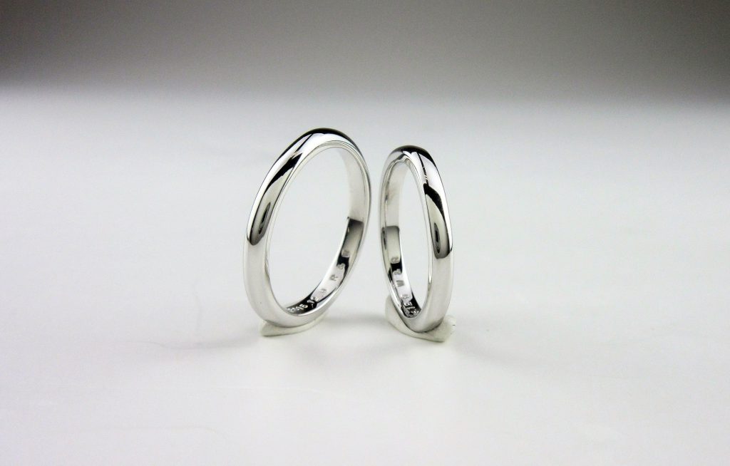 他の指輪と合わせても楽しめる