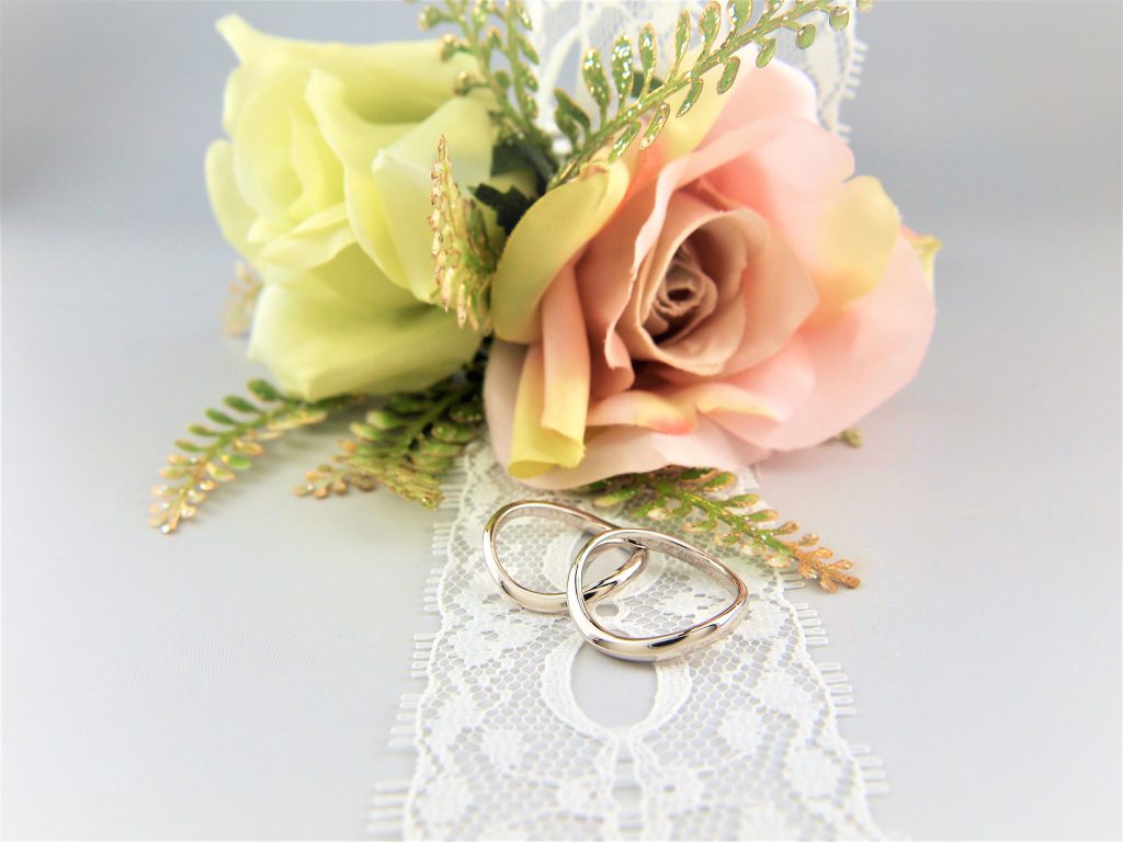 手作り指輪作品 ウェーブリング