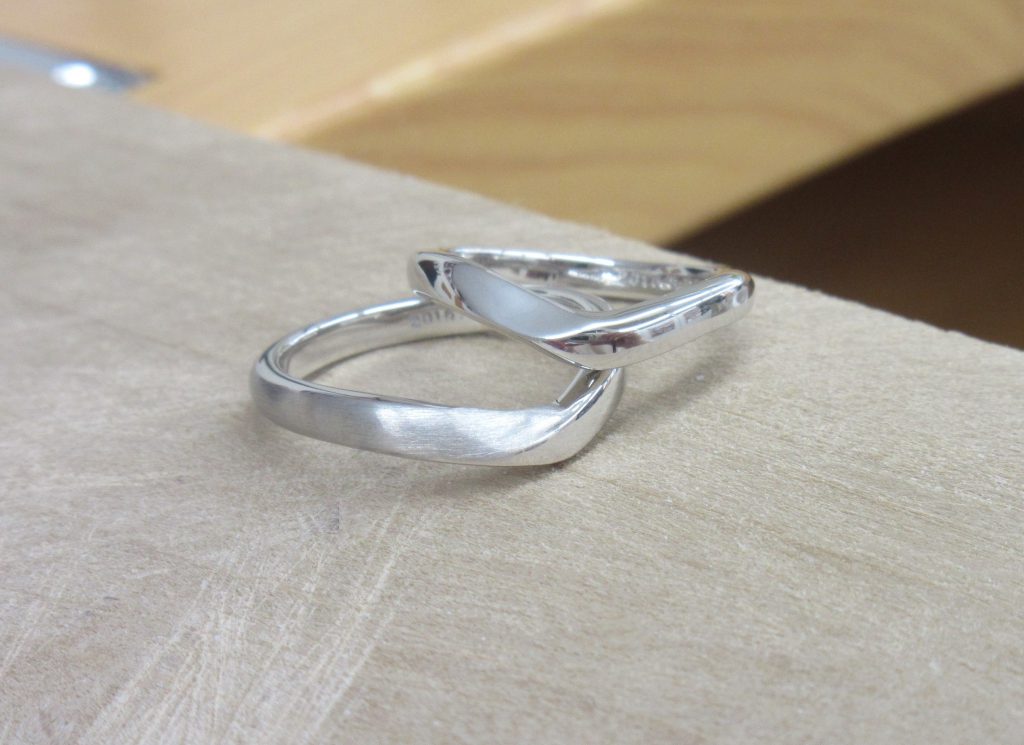ふたりで作った指輪原型が出来上がり撮影