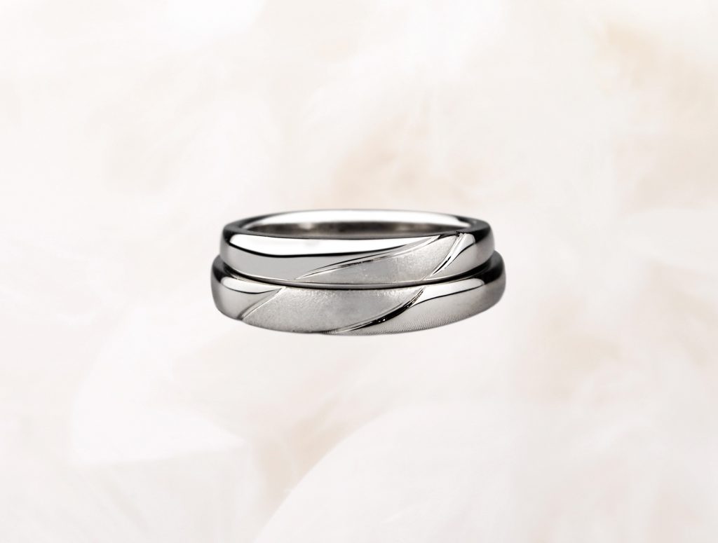 重ねた時の手作り結婚指輪