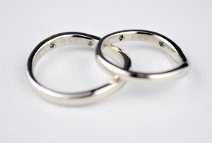 お互いの誕生石入りリング