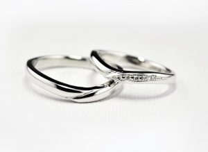 浅めのV字リング