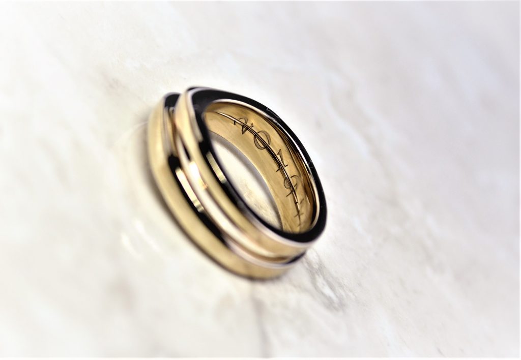 重ねて見える文字