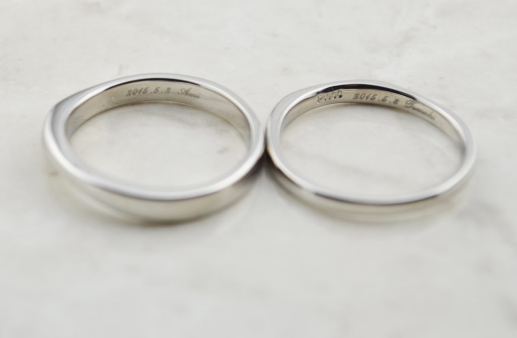 記念日を指輪内側に