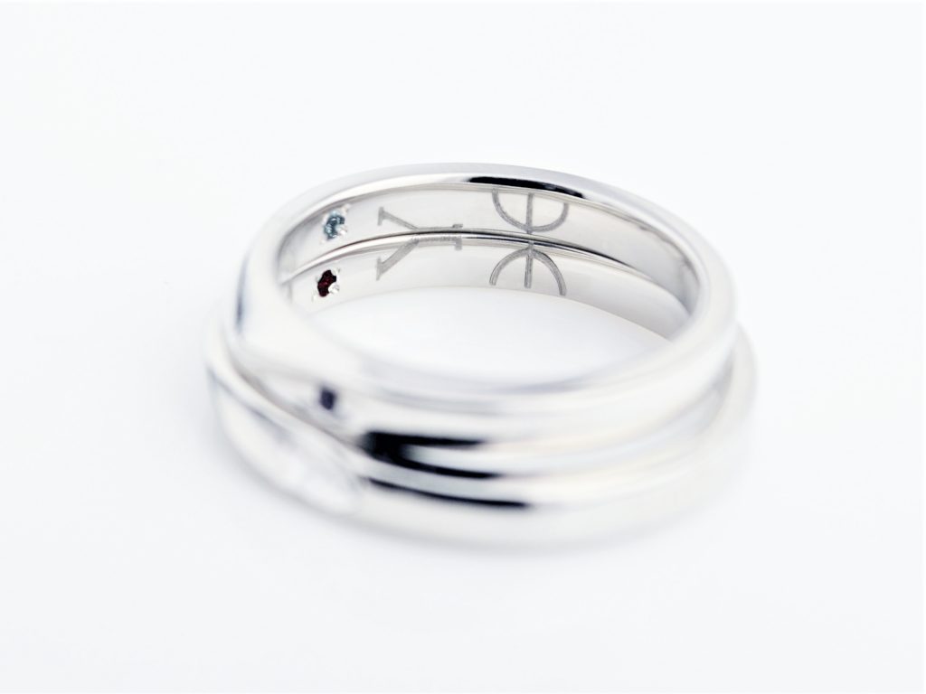 バスケットボールマークを内側に刻印 バスケットボールマークを内側に刻印