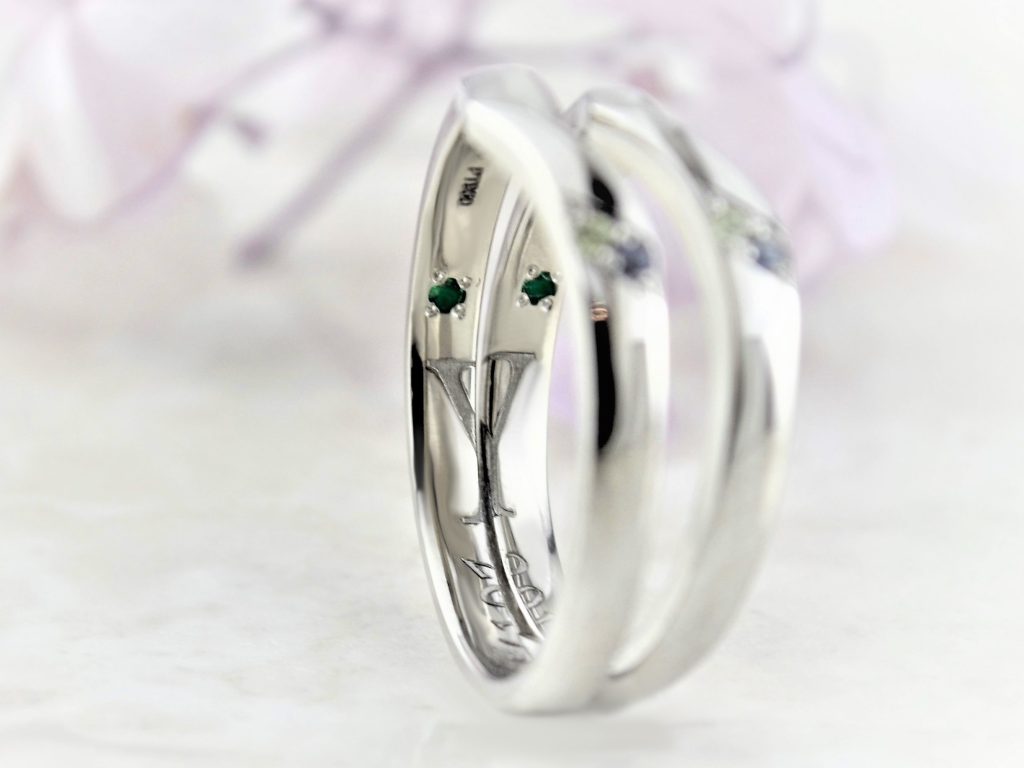 DとYを重ねたオリジナルモチーフ